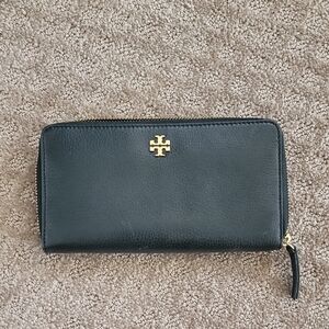 Tory Burch Black Leather Wallet with Gold Logo